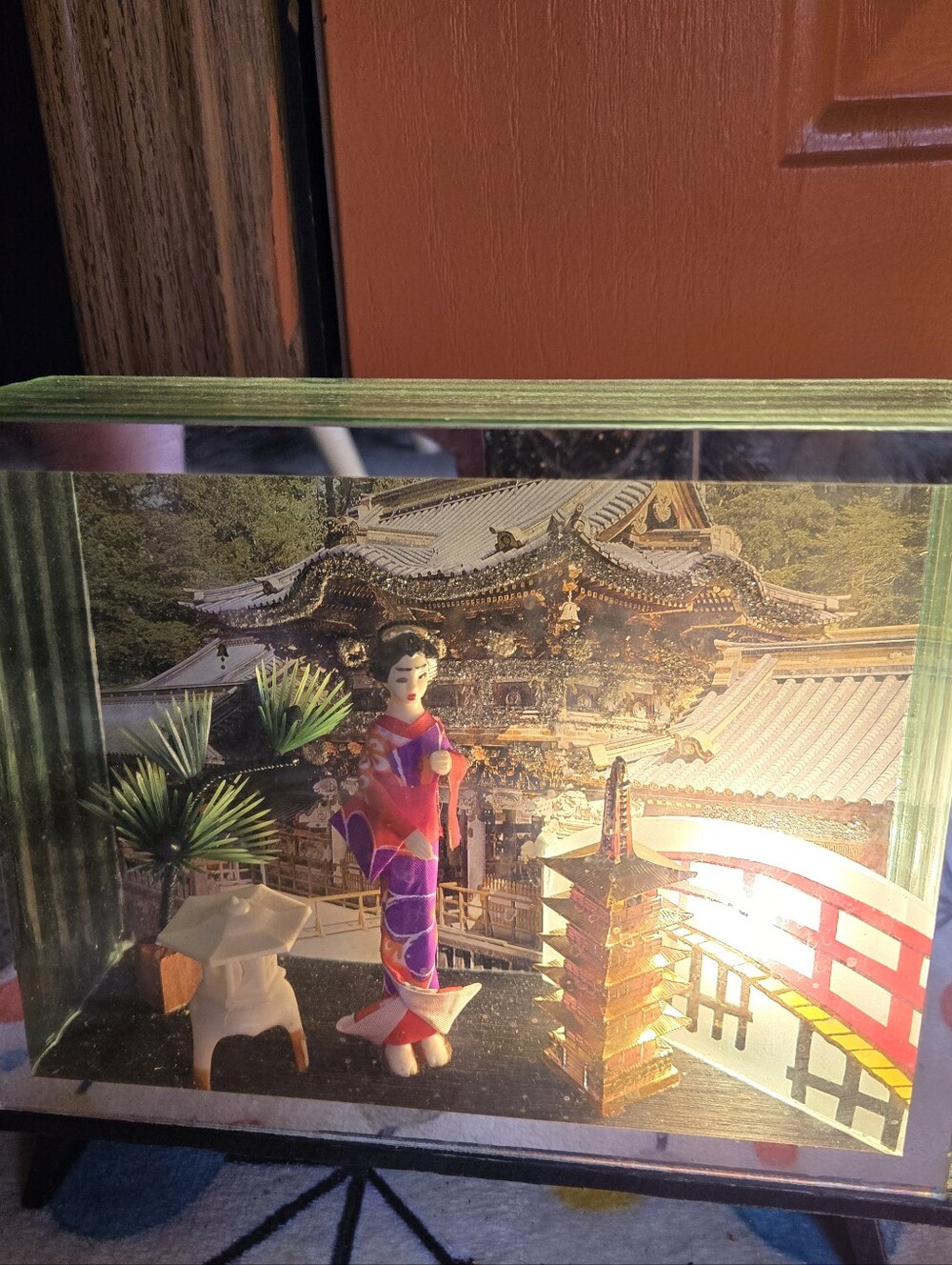 Vintage Japanese Geisha Diorama Shadow Box Lamp Gorgeous Geisha Scene